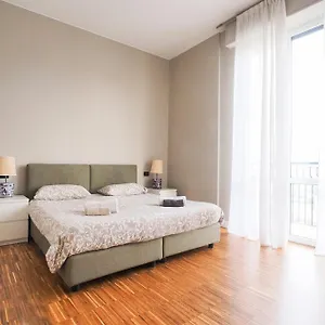 Joyce Apartment